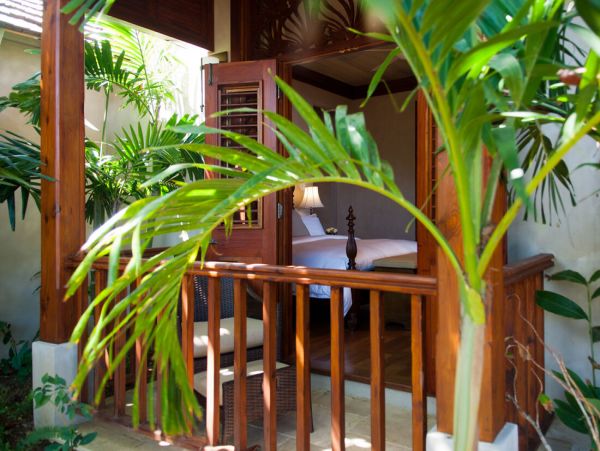 Jamaica Home 960326