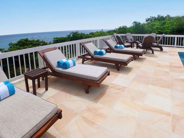 Jamaica Home 960332