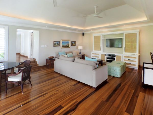 Jamaica Home 960332