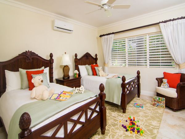 Jamaica Home 960335