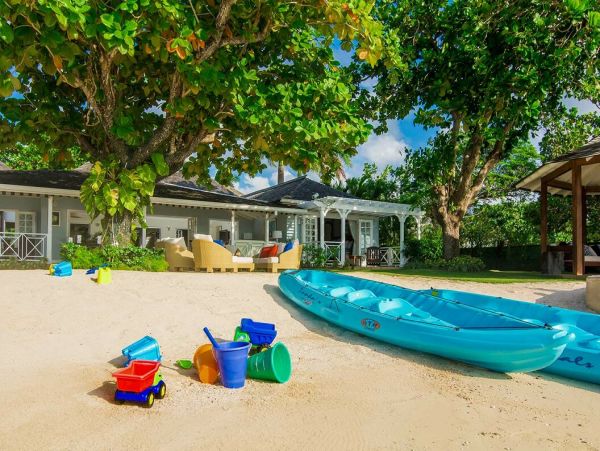 Jamaica Home 960337