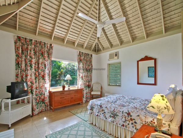 Jamaica Home 960339