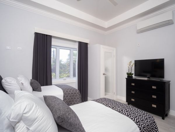 Jamaica Home 960342