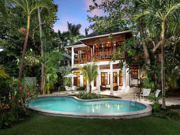 Jamaica Home 960344
