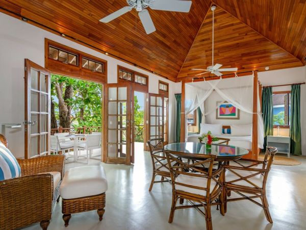 Jamaica Home 960346