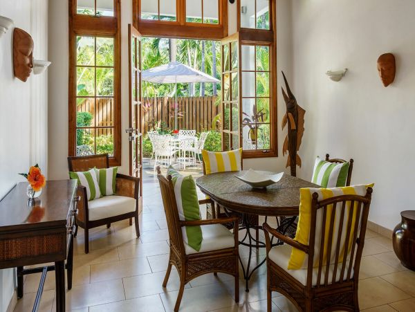 Jamaica Home 960347