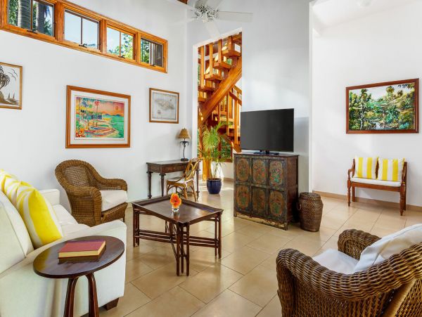 Jamaica Home 960347