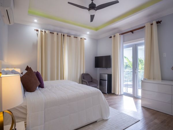 Jamaica Home 960348