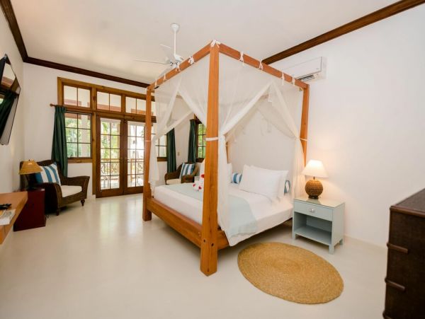 Jamaica Home 960351