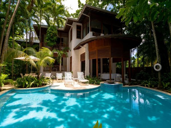 Jamaica Home 960351