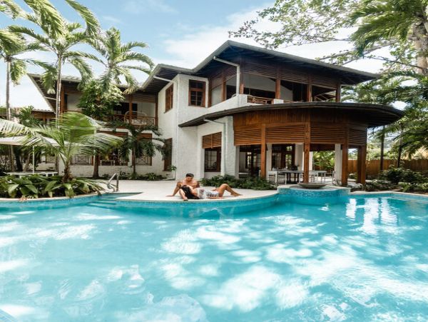 Jamaica Home 960351