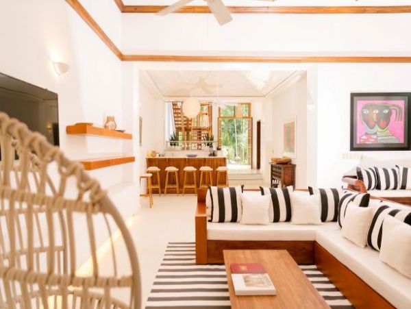 Jamaica Home 960351