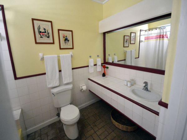 Jamaica Home 960353