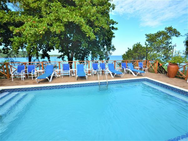 Jamaica Home 960357