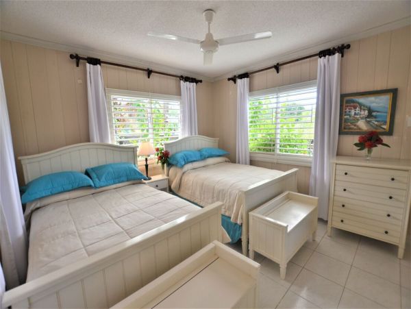 Jamaica Home 960357