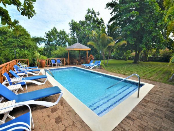 Jamaica Home 960361