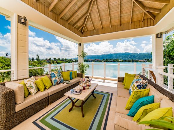 Jamaica Home 960366