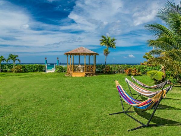 Jamaica Home 960371
