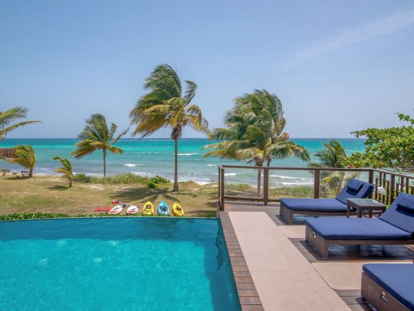 Jamaica Home 960375