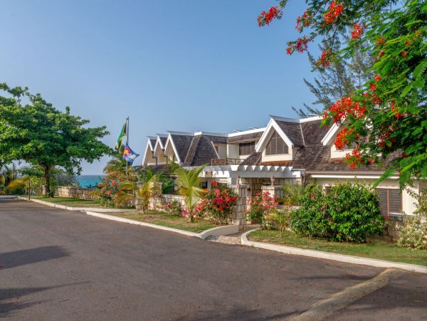 Jamaica Home 960377