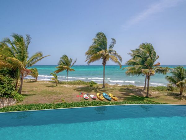 Jamaica Home 960377