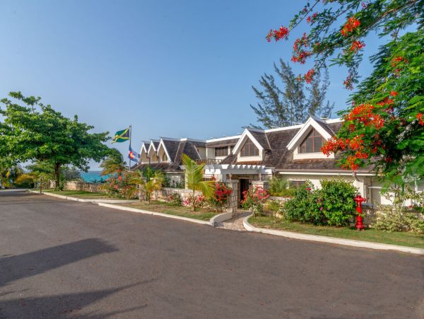 Jamaica Home 960379