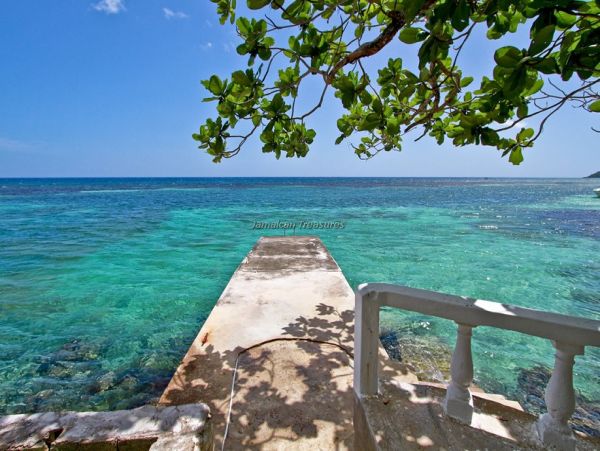 Jamaica Home 960382