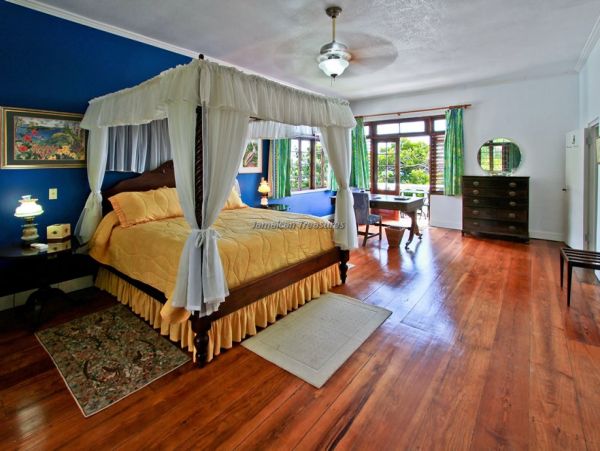 Jamaica Home 960382