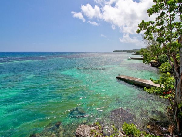 Jamaica Home 960382