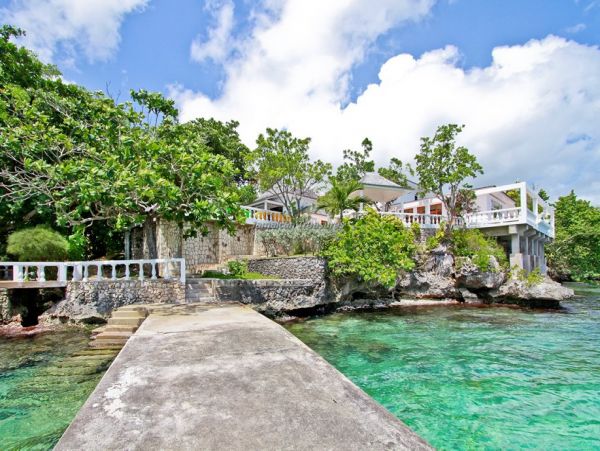 Jamaica Home 960382