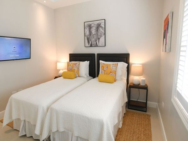 Jamaica Home 960383