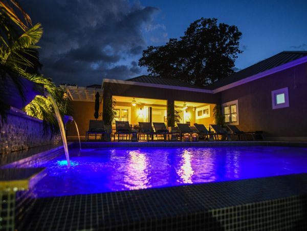 Jamaica Home 960383