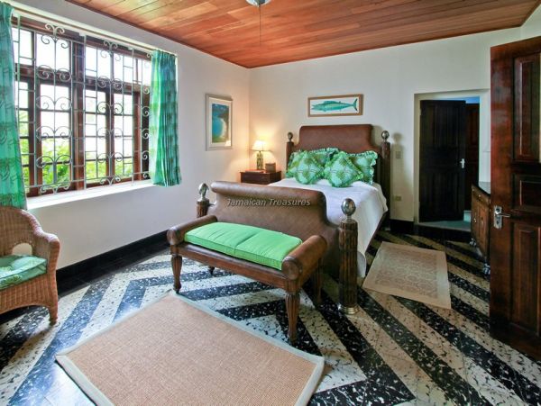 Jamaica Home 960384