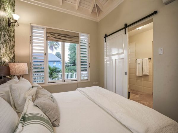 Jamaica Home 960407