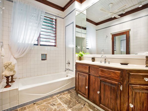 Jamaica Home 960411