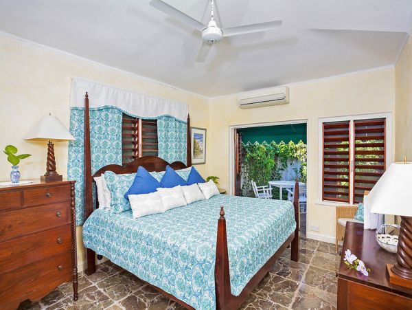 Jamaica Home 960411