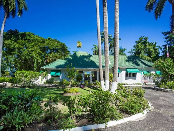 Jamaica Home 960417