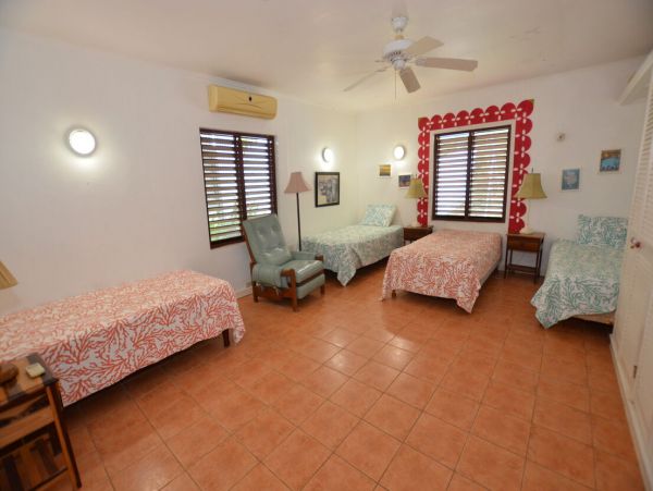 Jamaica Home 960423