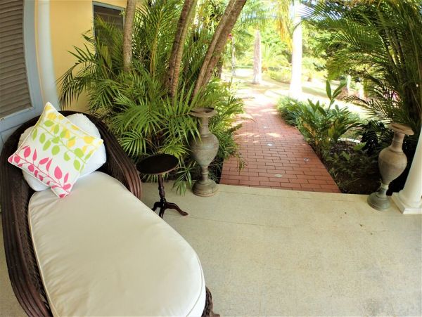 Jamaica Home 960426