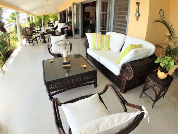 Jamaica Home 960428
