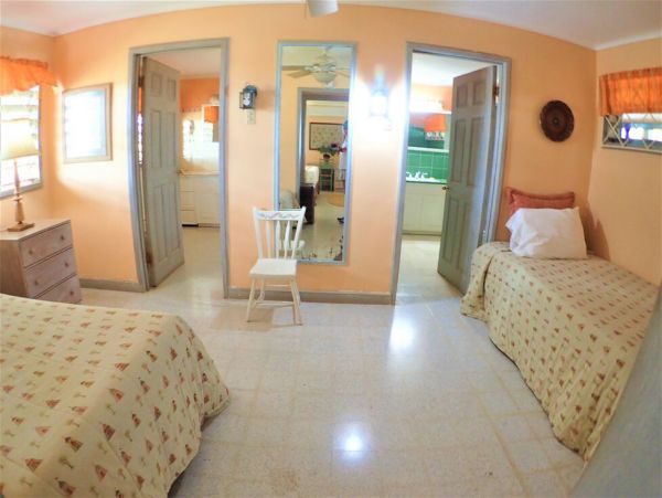 Jamaica Home 960428
