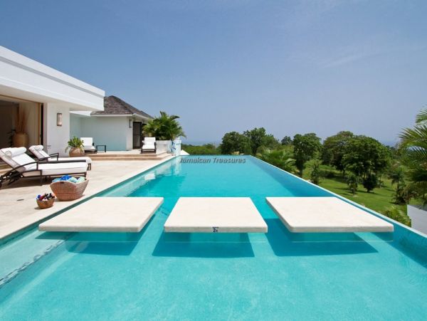 Jamaica Home 960431