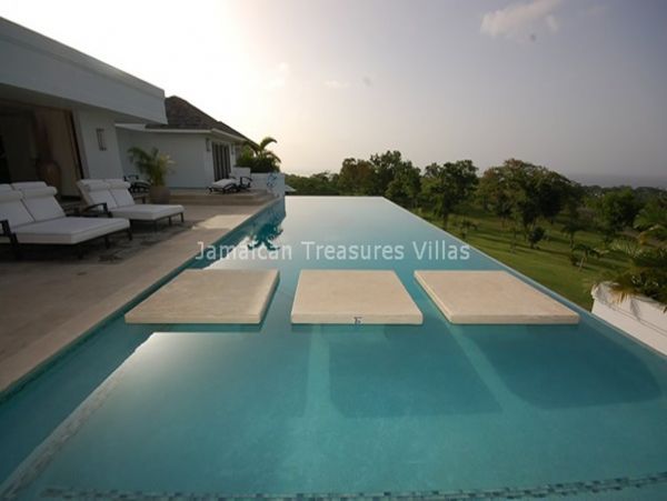 Jamaica Home 960435