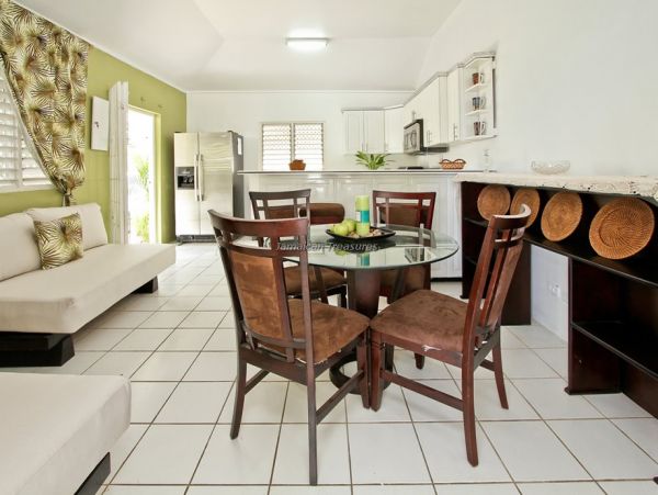 Jamaica Home 960436