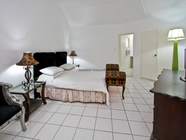 Jamaica Home 960436