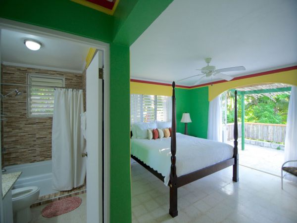 Jamaica Home 960436