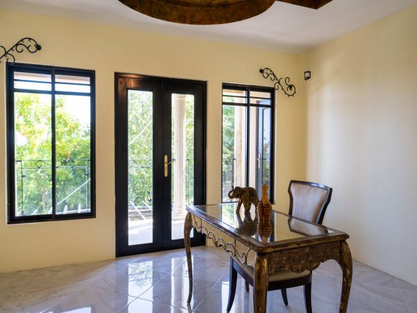 Jamaica Home 960443