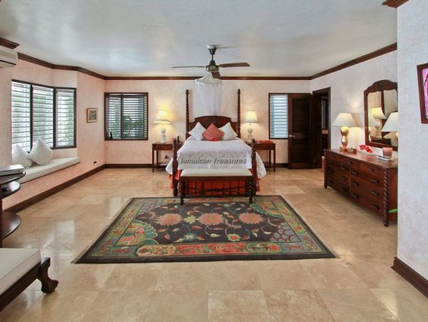 Jamaica Home 960467