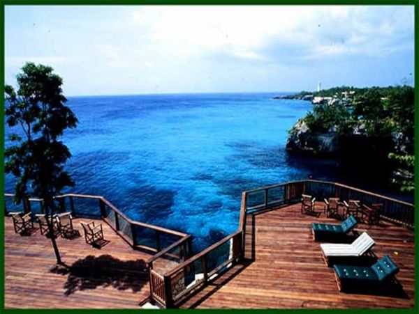 Jamaica Home 960470