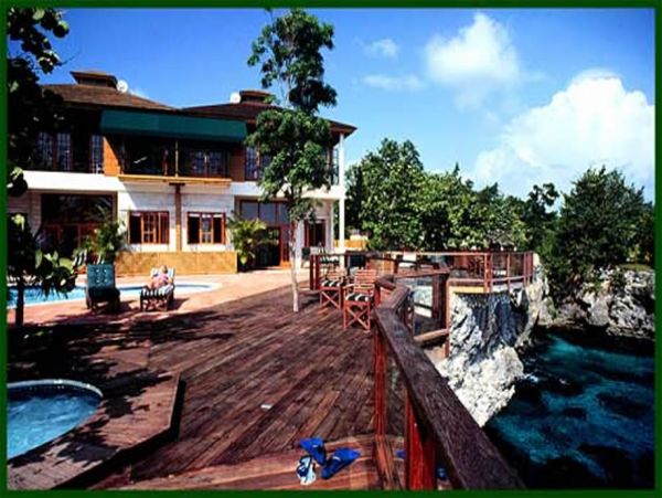 Jamaica Home 960470